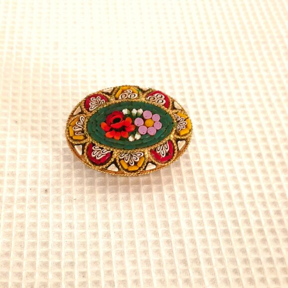 Vintage Micro Mosaic Floral Brooch Unique Oval Gold Tone Italian Pin - Picture 1 of 6